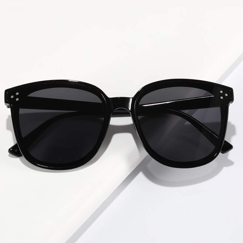 

Square Frame Sunglasses