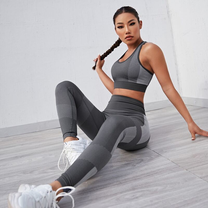 

High Stretch Striped Print Sports Bra With Leggings, Dark grey