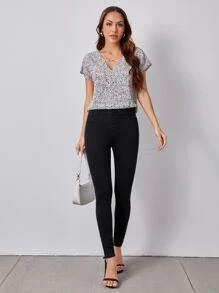 SHEIN Clasi 鏤空V領斑點上衣 - 黑與白 - 查看 4