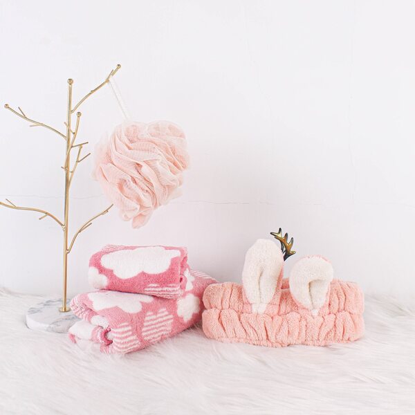 

2pcs Towel & 1pc Bath Headband & 1pc Foaming Ball, Multicolor