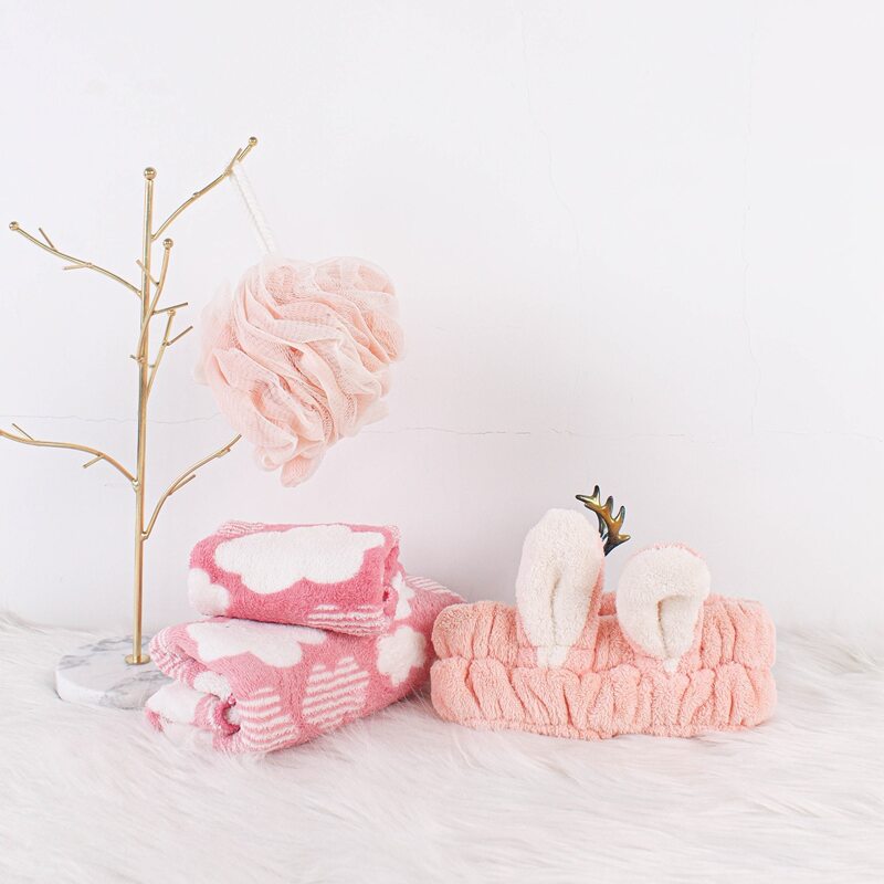 

2pcs Towel & 1pc Bath Headband & 1pc Foaming Ball, Multicolor