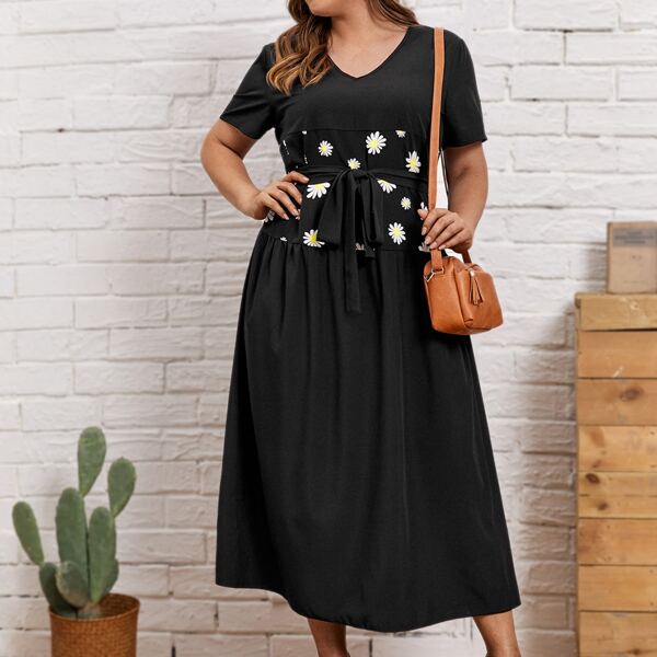

Plus Contrast Floral Panel Belted Dress, Black