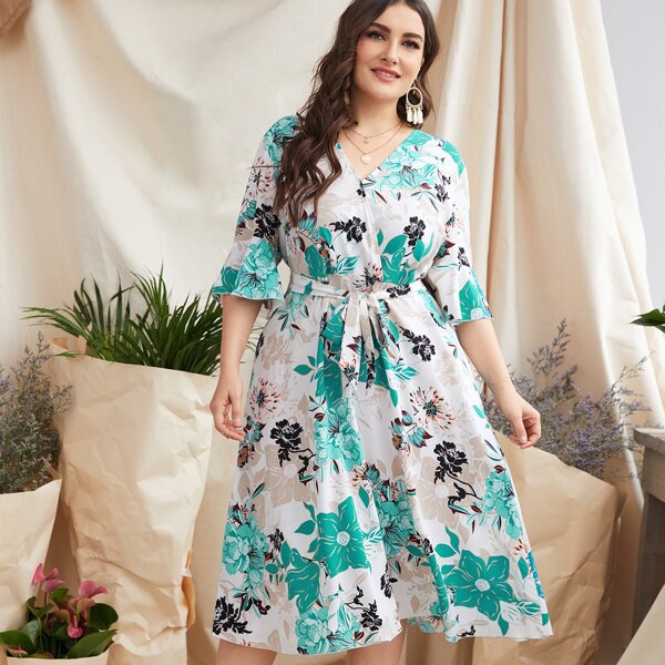 

Plus Floral Print Surplice Neck Belted Dress, Multicolor