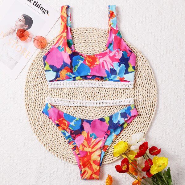 

Random Floral Cut-out Bikini Swimsuit, Multicolor