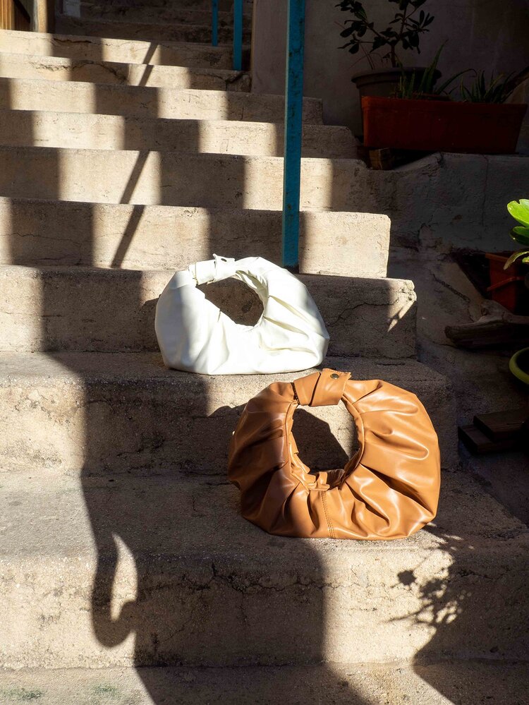 MOTF PREMIUM Bolso PU fruncido - Blanco - Añade 9