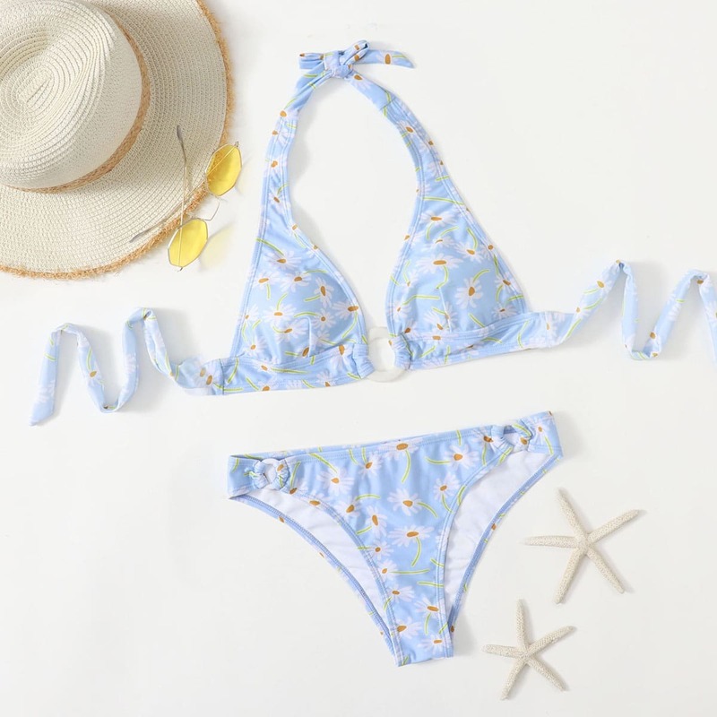 

Daisy Ring Decor Halter Bikini Swimsuit, Multicolor