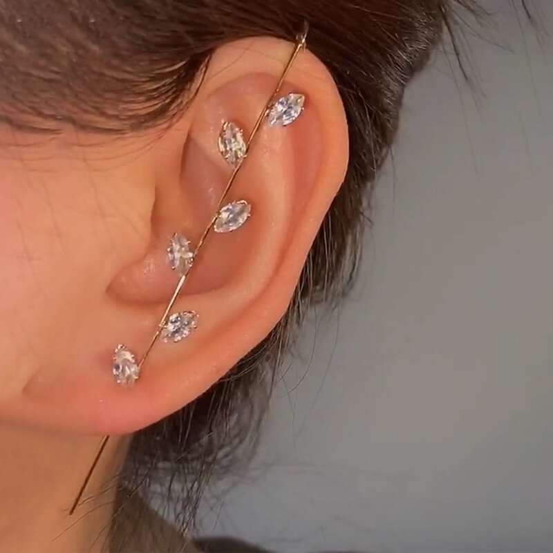 

1pc Rhinestone Leaf Thread Ear Pin, Gold