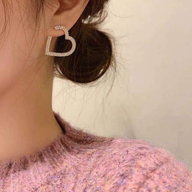 

1pair Rhinestone Heart Stud Earrings, Gold
