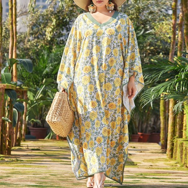 

Plus Allover Floral Print V-neck Kaftan Dress, Multicolor