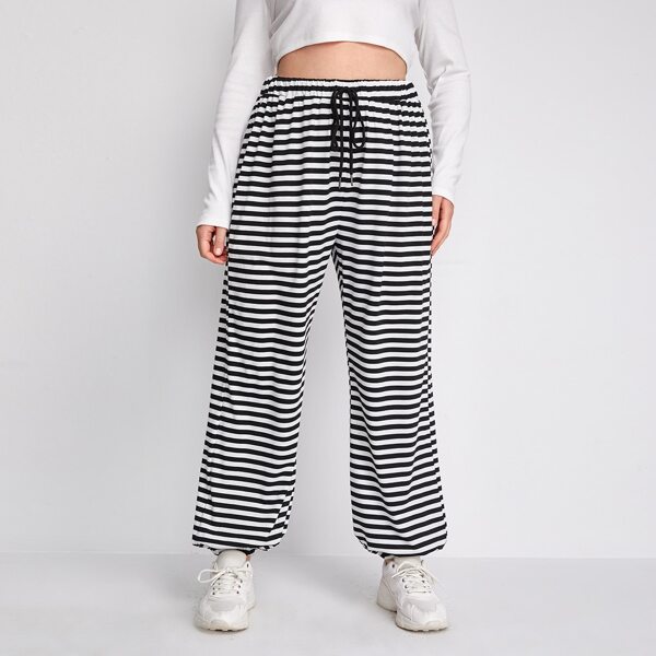 

Plus Striped Print Drawstring Waist Sweatpants, Black and white