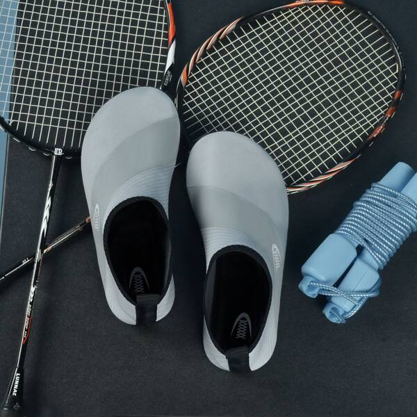 

Men Graphic Water Shoes, Grey
