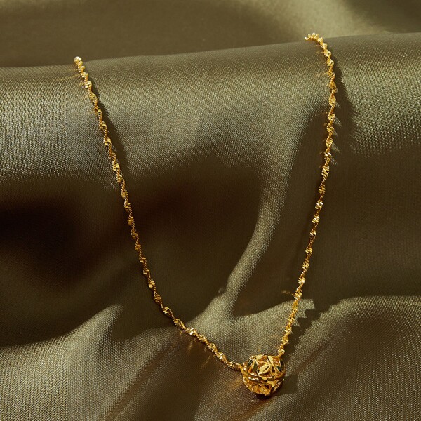 

Hollow Out Geometric Charm Necklace, Gold