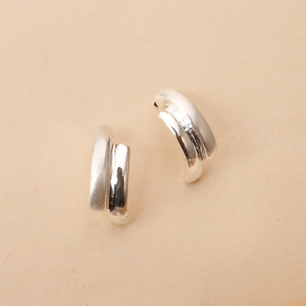 

C-shaped Stud Earrings, Silver