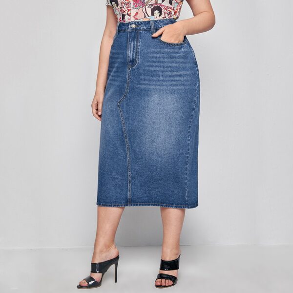 

Plus Split Back Straight Denim Skirt, Medium wash