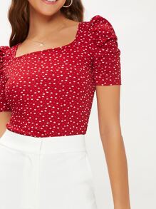 Mulvari 泡泡袖滿版心形圖案上衣 - 紅色 - 查看 3