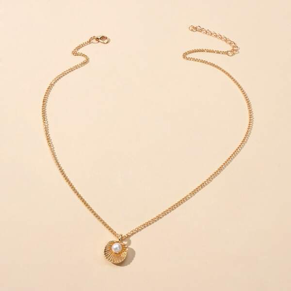 

Shell Charm Necklace, Gold