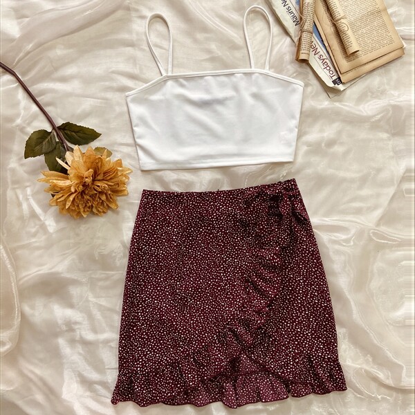 

Cami Crop Top & Wrap Knot Ruffle Hem Dalmatian Skirt Set, Multicolor