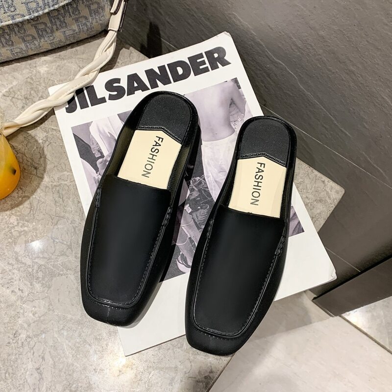 

Square Toe Flat Mules, Black