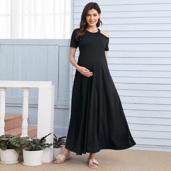 

Maternity Cut Out Solid Sleepshirt, Black