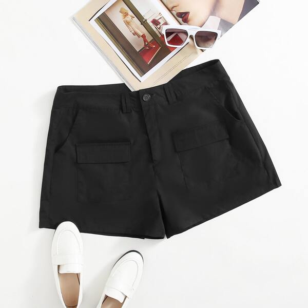 

Plus Flap Pocket Solid Shorts, Black