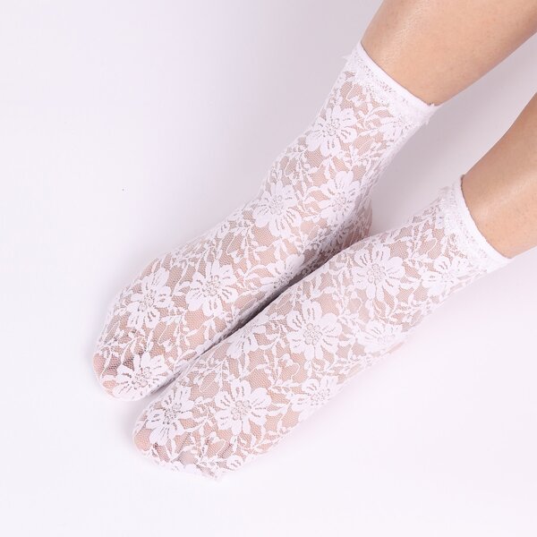 

Flower Pattern Crew Socks, White
