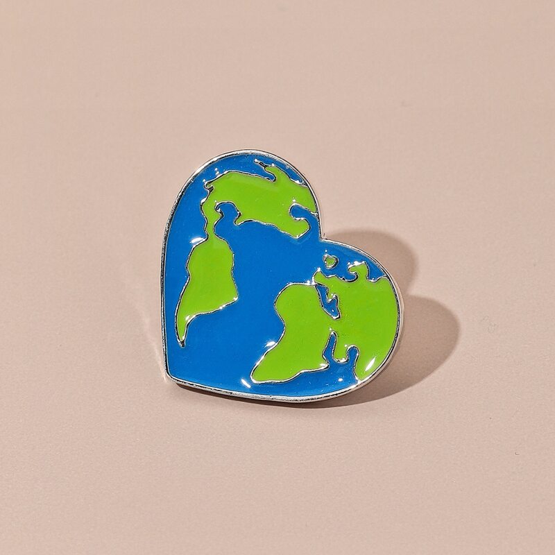 

1pc Earth Heart Brooch, Multicolor