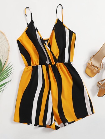 رومبير مقاس كبير شلحة بالوان متجانسة وبياقة متداخل