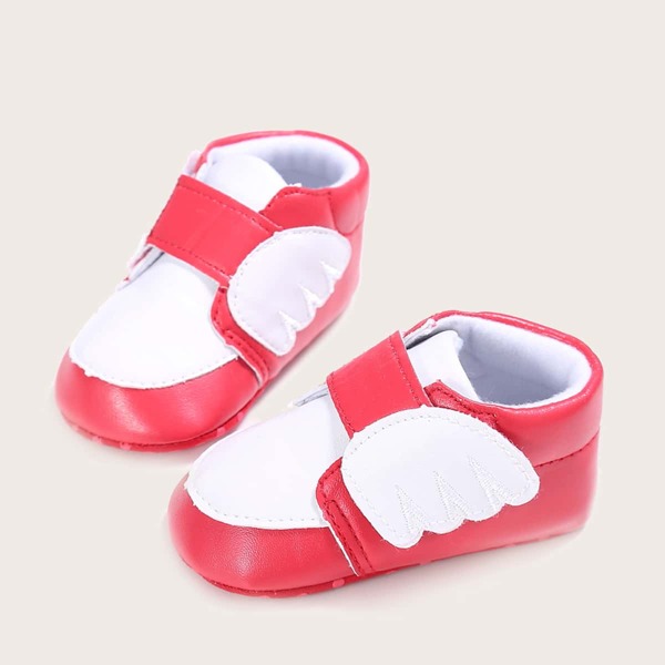 

Baby Boy Wing Decor Two Tone Flats, Red and white