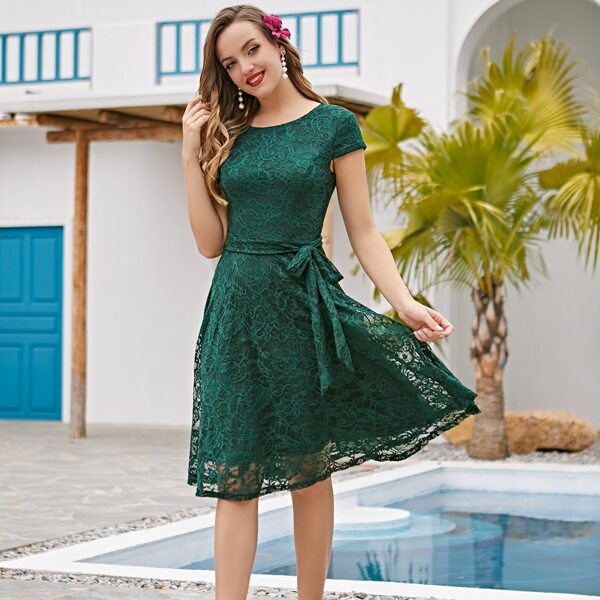 

Zip Back Belted Lace Dress, Dark green