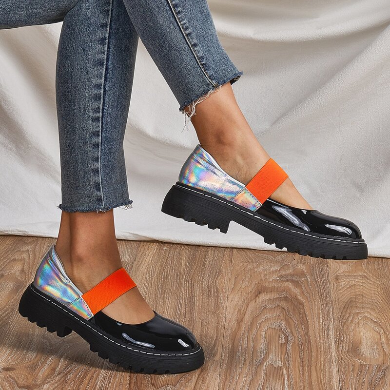 

Holographic Detail Elastic Band Pumps, Black
