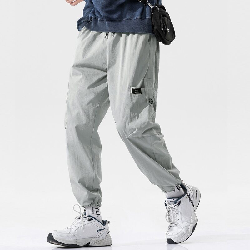 

Guys Letter Patched Cargo Pants, Light grey