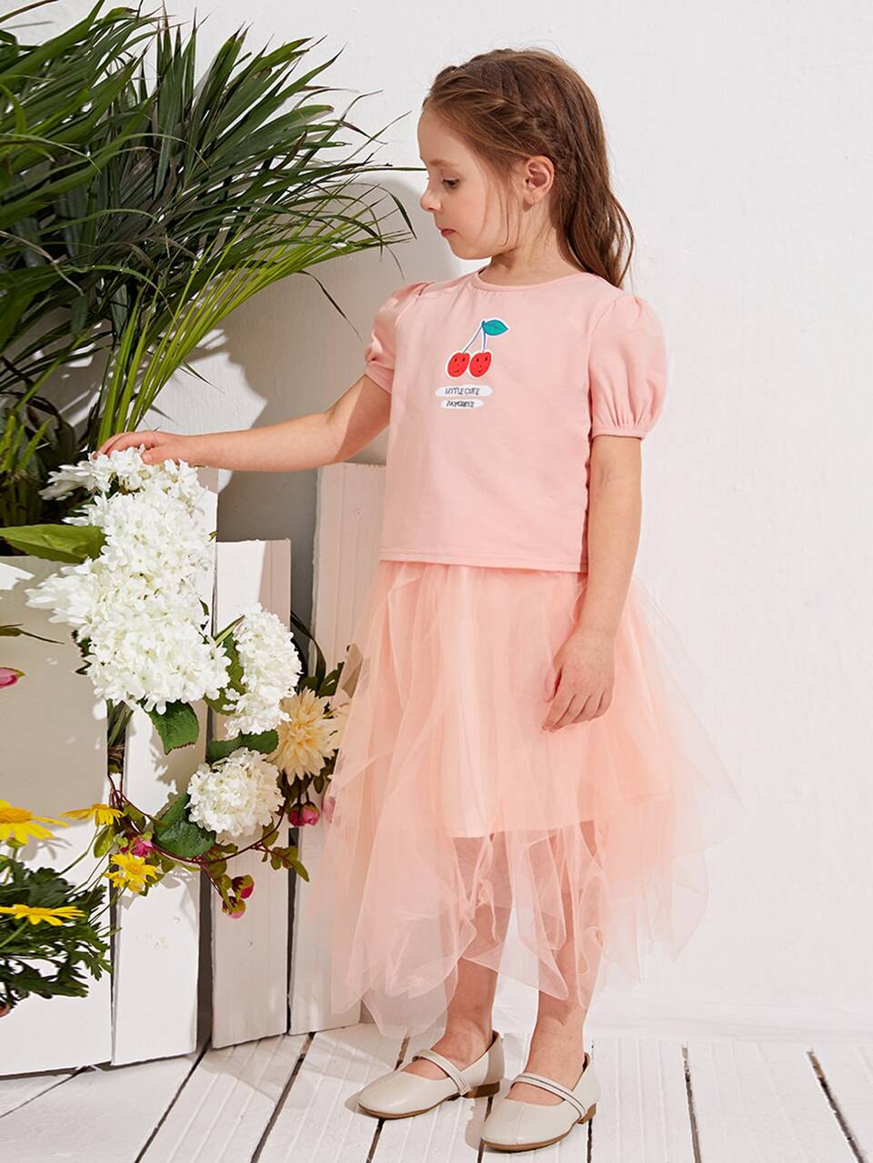 Toddler Girls Cherry Print Puff Sleeve Tee & Asymmetrical Overlay Mesh Skirt Set