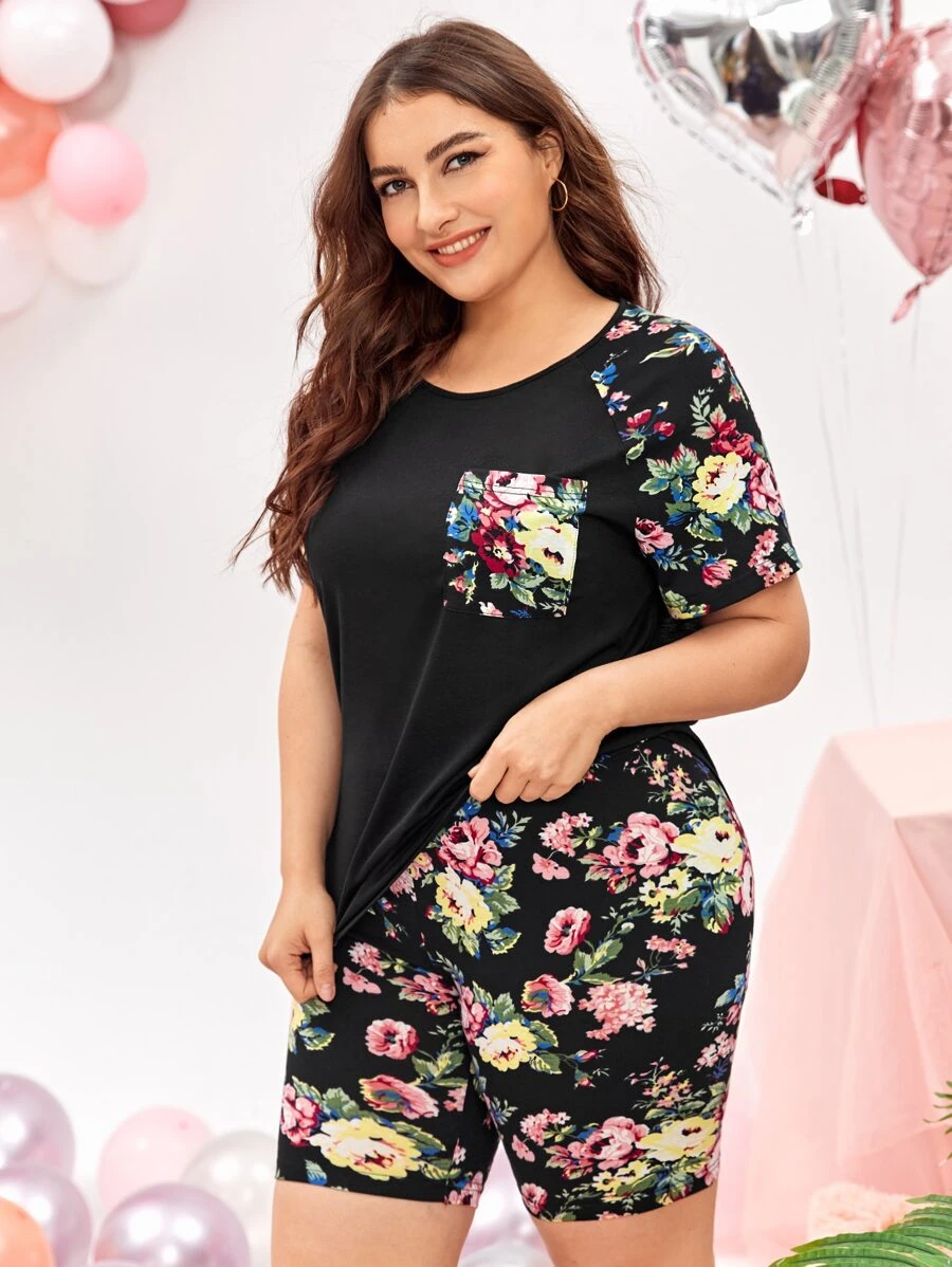 SHEIN LUNE Plus Floral Patch Pocket Tee & Shorts Set - Multicolor - View 1