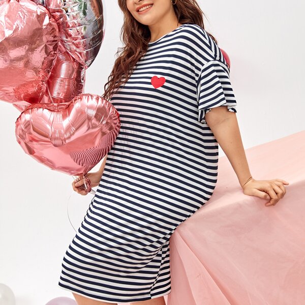 

Plus Striped Heart Print Flounce Sleeve Sleepshirt, Black and white