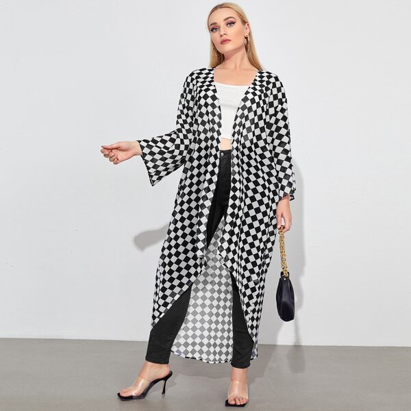 

Plus Checker Print Kimono, Black and white