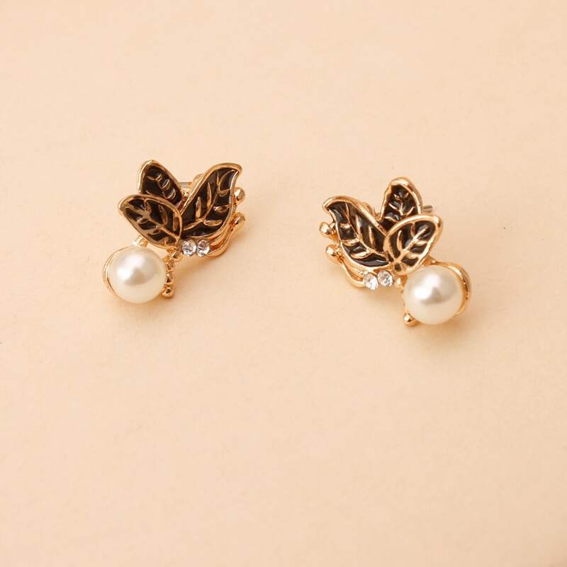 

Leaf & Faux Pearl Stud Earrings, Black