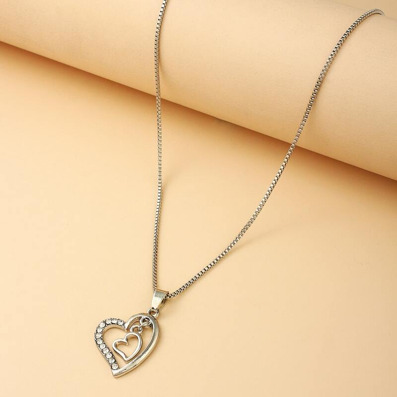 

Rhinestone Heart Pendant Necklace, Silver