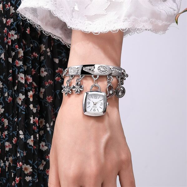 

Bracelet Design Square Pendant Quartz Watch