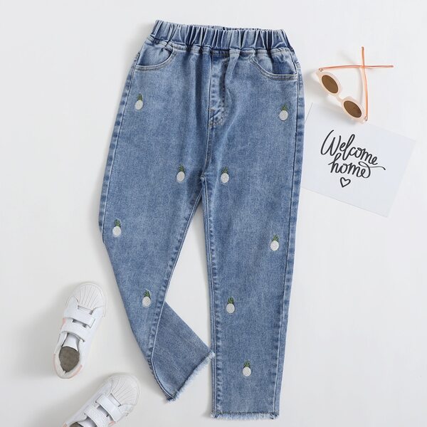 

Girls Pineapple Embroidery Raw Hem Jeans, Medium wash