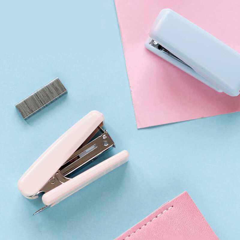 

1pc Random Color Mini Stapler, Multicolor