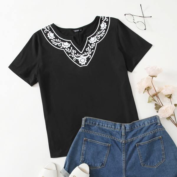 

Plus Floral Print Notch Neck Tee, Black