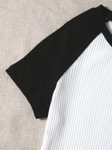 Muchica 拼色插肩袖短版T恤