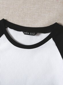 Muchica 拼色插肩袖短版T恤