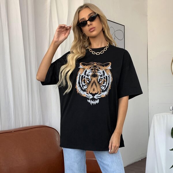 

Drop Shoulder Tiger Print Tee, Black