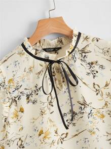 SHEIN VCAY 大碼褶邊繫帶領花卉上衣 - 彩色 - 查看 4