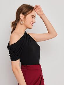 SHEIN 不對稱領抽褶細節素色上衣 - 黑色 - 查看 2