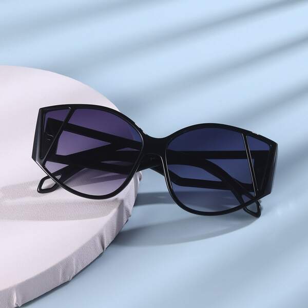 

Structured Frame Sunglasses