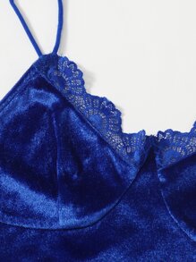 SHEIN Lace Trim Velvet Crop Cami Top - Royal Blue - View 5