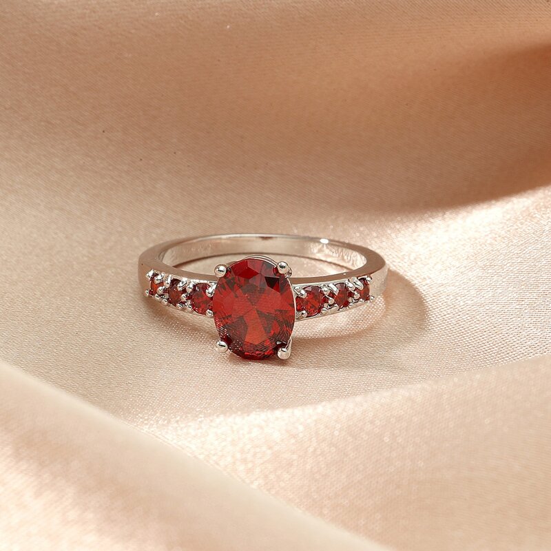 

Zircon Decor Ring, Burgundy