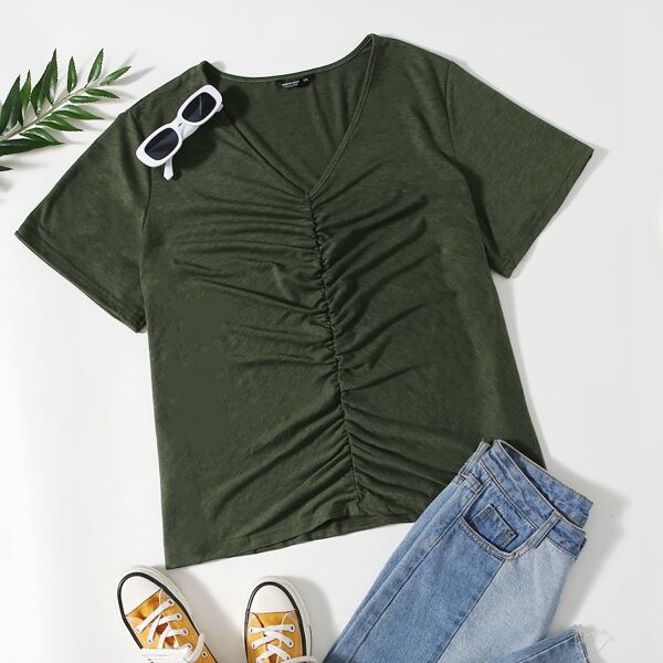 

Plus Solid Ruched Detail Tee, Army green